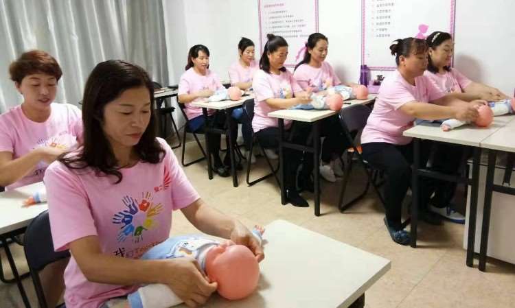 大連愛之翼家政服務 專業守護，讓家更溫馨